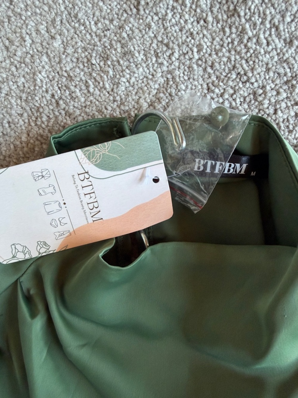 BTFBM Green Faux Wrap Satin Mock Neck Sleeve Dress Size Med NWT - Picture 5 of 11